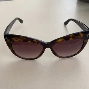 Tom Ford Designer Sunglasses Nika TF523-52F in Tortoise with Amber Gradient Lens TOM FORD NIKA TF523 52F 56mm Womens Large CAT EYE Sunglasses  main image 3